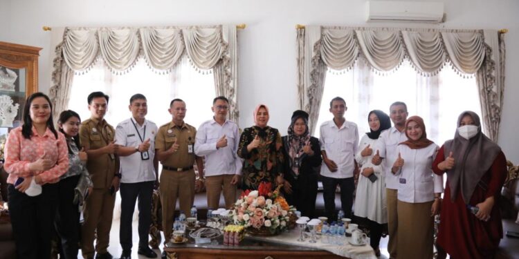 Tatong Bara Terima Kunjungan KPU dan Pantarlih dalam Coklit Data Pemilih