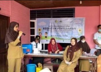 Kadis Kesehatan Kotamobagu Serahkan Sertifikat IDL dan ASIX