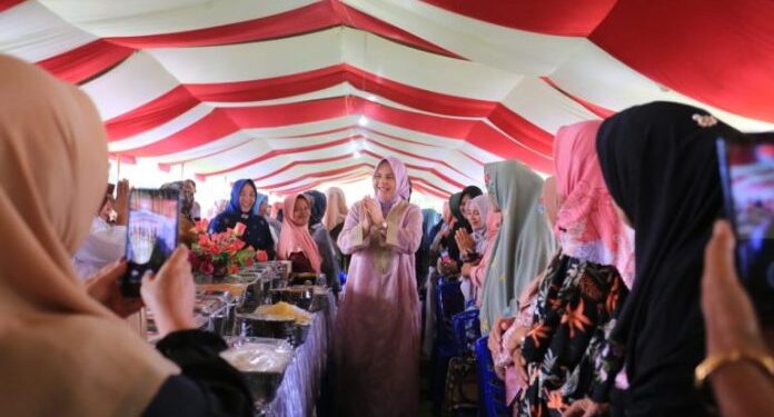 Hadiri Halal Bi Halal di Kecamatan Kotamobagu Utara, Tatong Lakukan Audience dengan Masyarakat