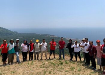 Bupati Iskandar Kamaru Tinjau Kesiapan Internasional Paragliding Accuracy Open 2023