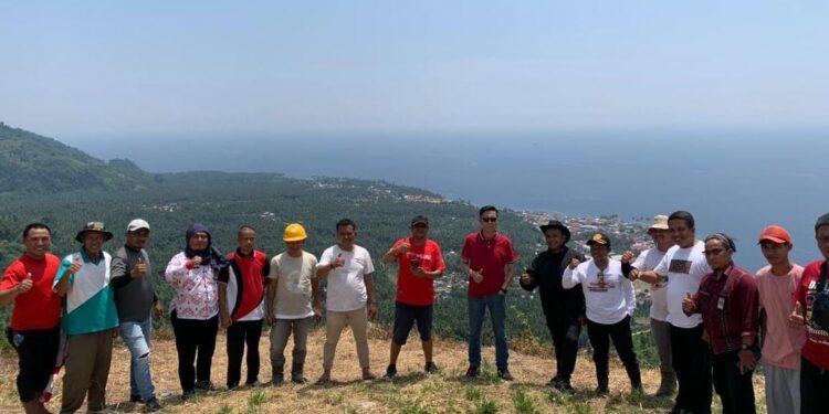 Bupati Iskandar Kamaru Tinjau Kesiapan Internasional Paragliding Accuracy Open 2023