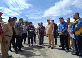 Wali Kota Kotamobagu Dampingi Wakil Gubernur Sulawesi Utara Tinjau Kondisi Jalan Rusak di Upai