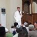Bupati Iskandar Kamaru Laksanakan Salat Tarawih dan Ceramah pada Malam Ketiga Ramadan