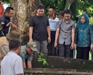 Bupati Yusra Pimpin Penanaman Bibit Buah Di Kompleks Kantor Bupati Bolmong