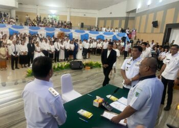 Wabup Dony Lumenta Jadi Saksi Nikah Bersama Gubernur Sulut YSK Dalam Acara Nikah Masal Pemprov Sulut