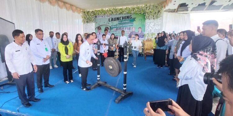 Demi Mengurangi Beban Masyarakat Kurang Mampu Bupati Yusra Luncurkan Layanan Kesehatan Gratis