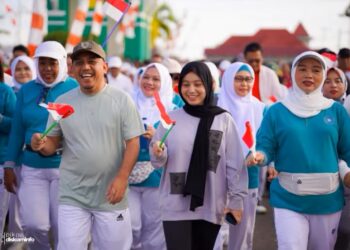 Sambut HUT RI Ke-80,Yusradon Gelar Jalan Sehat Dan Luncurkan Gerakan Sebar 10 Juta Bendera Merah Putih