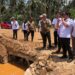 Wakil Bupati Dony Lumenta Turun Langsung Tinjau Kondisi Banjir Desa Bakan