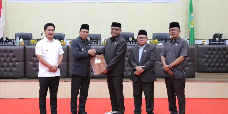 Wali Kota Kotamobagu Hadiri Rapat Paripurna DPRD Tentang Pembahasan Tingkat Dua RPJMD