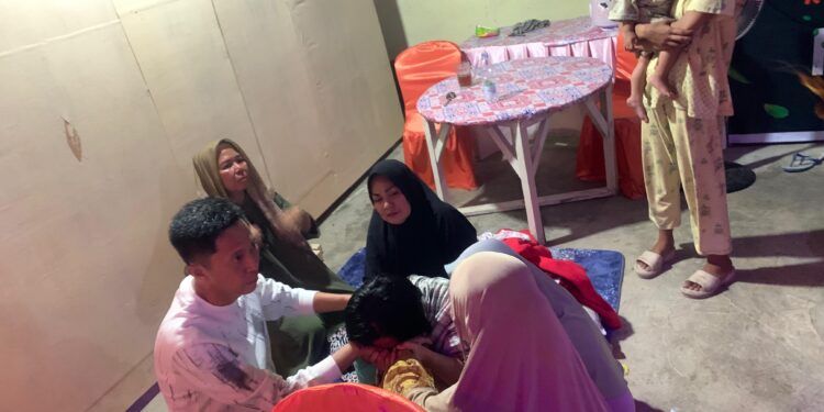 Bupati Iskandar Kamaru Turun Langsung Ke Lokasi Kebakaran di Desa Toluaya
