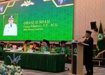 Bupati Yusra Alhabsy Berikan Orasi Ilmiah Di Hadapan Wisudawan Program Sarjana Dan Pasca Sarjana Di Kampus IAIN Manado