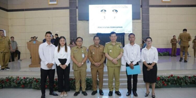 Wali Kota Weny Gaib Dampingi Wabup Jadi Saksi Pencatatan Perkawinan Masal