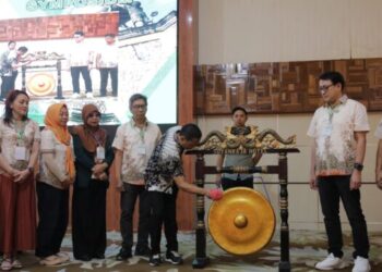 Wali Kota Kotamobagu Resmi Membuka Symposium Dermatologi 2025