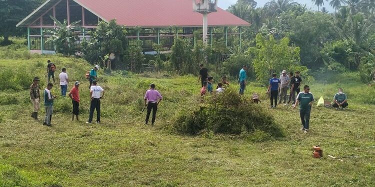 Pemerintah Kota Kotamobagu Gelar Kerja Bakti di Stadion Gelora Ambang, Seluruh OPD Turut Ambil Bagian