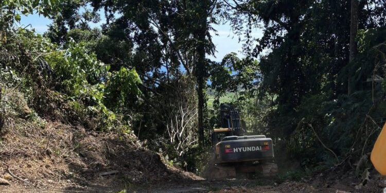 Excavator Kembali Naik ke Puncak Landaso, Warga Popodu–Sondana Pertanyakan Aktivitas Diduga PETI