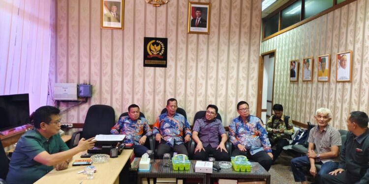 Ketua DPRD Bolmong Hadiri Audiensi Adkasi dan OJK Bahas Penguatan Pengawasan Keuangan Daerah