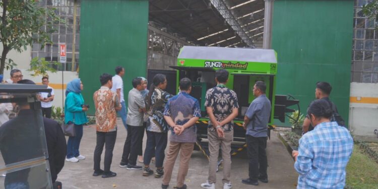 Wujudkan Kotamobagu Bersih dan Ramah Lingkungan, Weny – Rendi Sambangi PT Pindad di Bandung Terkait Pengelolaan Sampah