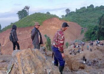 Penutupan Tambang Oboy Di Kecam Warga,Jelang Natal Kami Cari Nafkah Di Mana?