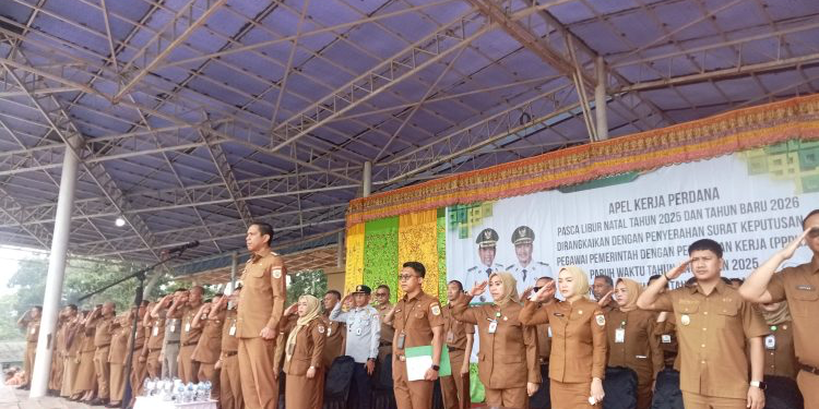 Pimpin Apel Perdana, Walikota Kotamobagu Serahkan SK PPPK Paruh Waktu