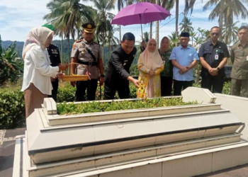 Walikota Kotamobagu Pimpin Ziarah Ke Makam Raja Bolmong dan Mantan Pejabat Daerah