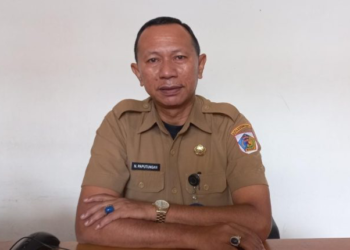 Satpol-PP Kotamobagu Tertibkan Lapak di Bahu Jalan