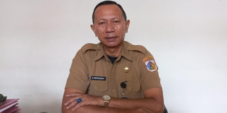 Satpol-PP Kotamobagu Tertibkan Lapak di Bahu Jalan