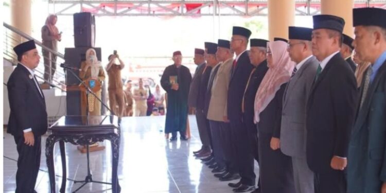Yusradon Lantik Chris Kamasaan Jabat Asisten I Bupati Bolmong