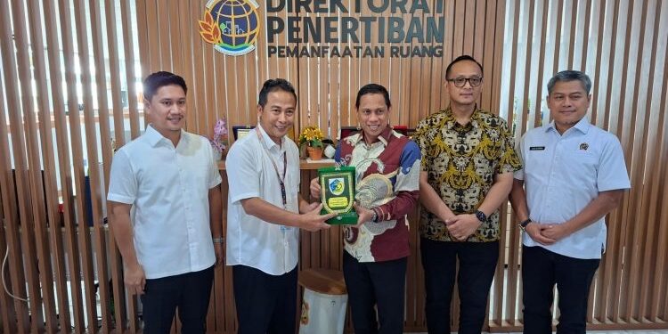 IPPR Kotamobagu Resmi “Clean and Clear”, Wali Kota Weny Gaib Teken Berita Acara di Kementerian ATR/BPN