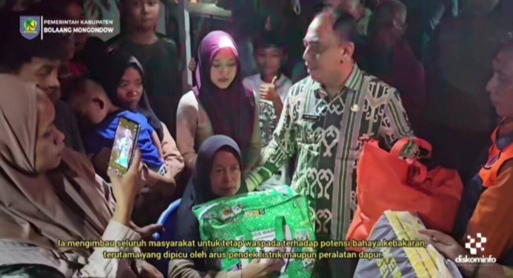 Bupati Yusra Alhabsy Turun Langsung Tinjau Kebakaran Di Kopandakan II Sekaligus Serahkan Bantuan Kepada Korban