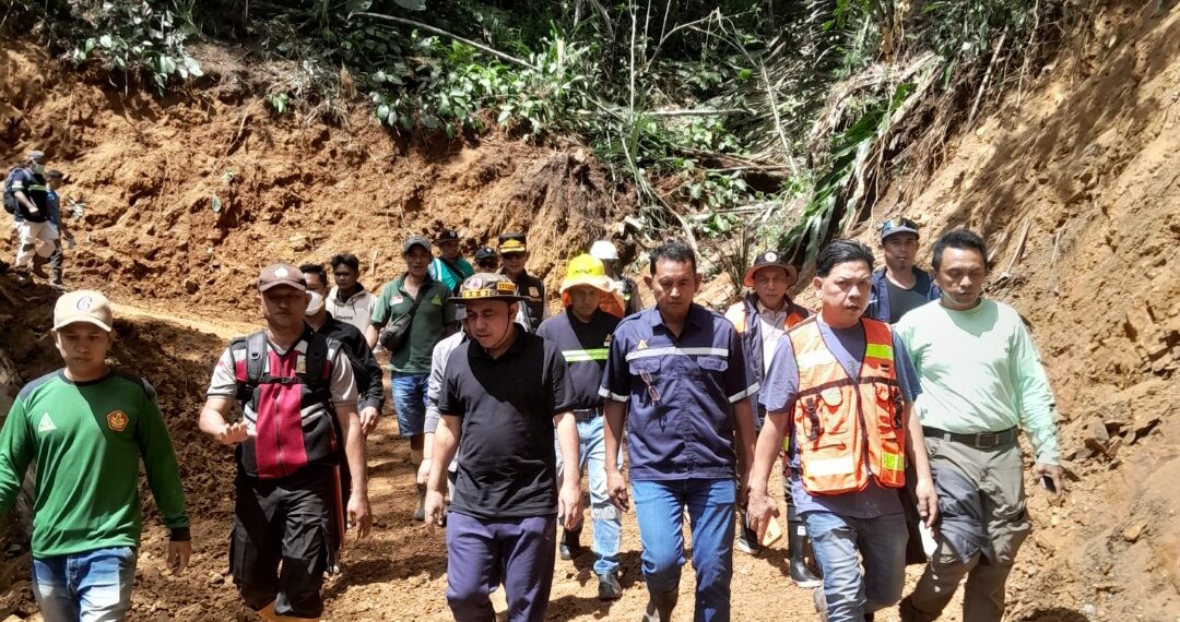 Bupati Yusra Alhabsy Turun TKP Longsor Monsi Patung Dan Pantau Evakuasi Korban