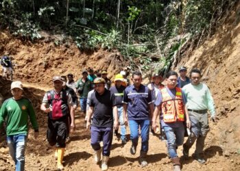 Bupati Yusra Alhabsy Turun TKP Longsor Monsi Patung Dan Pantau Evakuasi Korban
