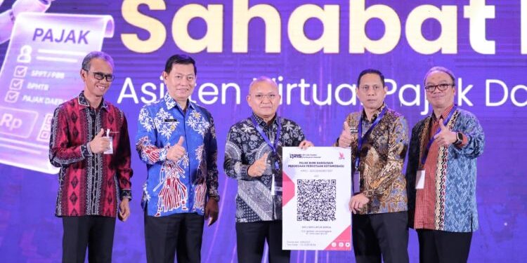 Hadiri North Sulawesi Investment Forum 2026, Wali Kota Kotamobagu Terima Merchant QRIS PBB-P2