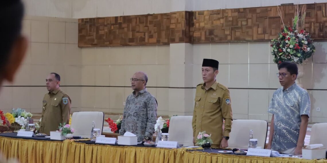 Bupati Iskandar Kamaru Tekankan Pengelolaan Lingkungan dalam Uji Kelayakan PT JRBM