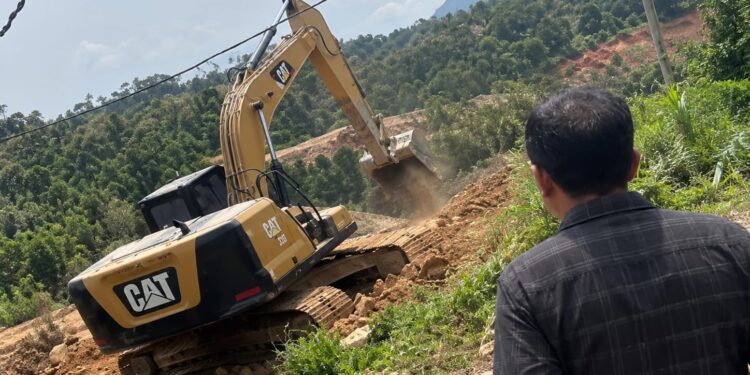 Unggahan “Jangan Paksa Kami Anarkis” Picu Sorotan, Komisioner Bawaslu Boltim Jadi Perhatian
