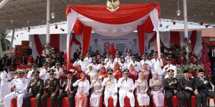 Ketua DPRD Bolsel Bacakan Teks Proklamasi pada Upacara HUT ke-81 Kemerdekaan RI