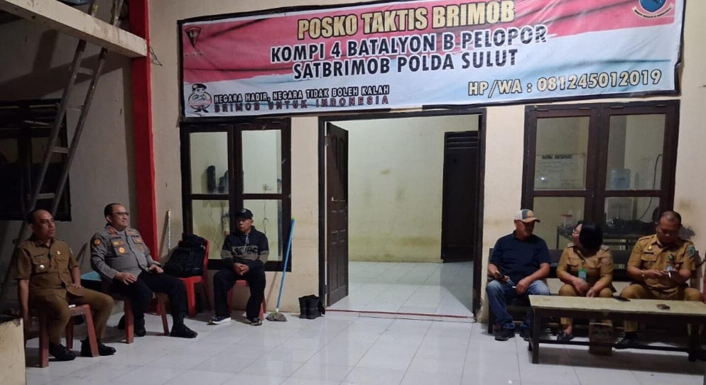 Pastikan Keamanan Di Dumoga Raya Bupati Yusra Kunjungi Pos Taktis Pengamanan Brimob Kompi 4 Pelopor Di Ibolian